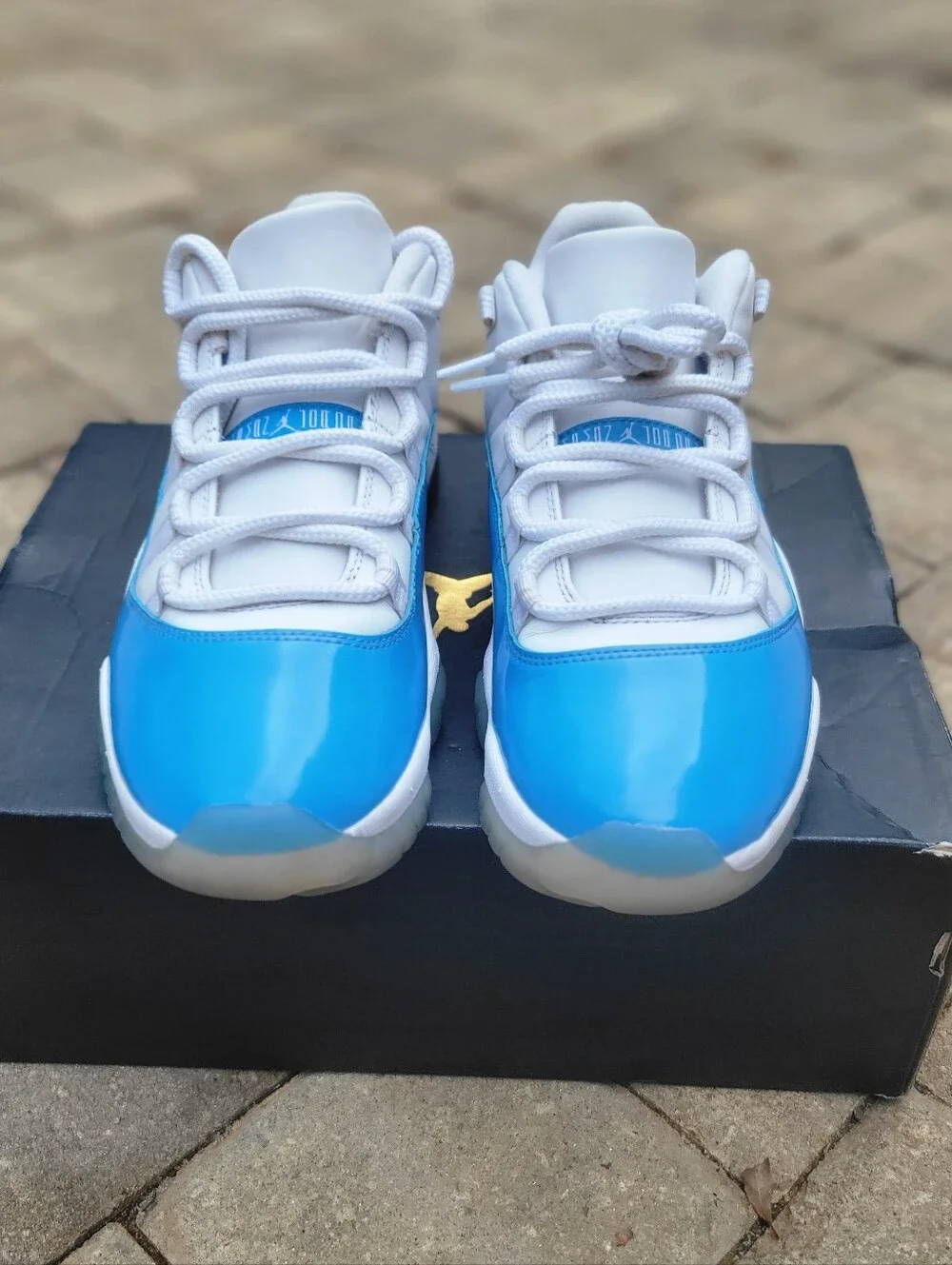 Jordan 11 Retro Low 'University Blue' (UNC)